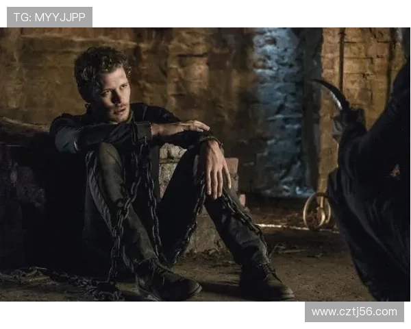 《初代吸血鬼》第一季：家族恩怨与新奥尔良的权力游戏